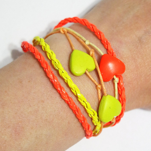 bransoletki - inne Bransoletka - Neonowe serca - rzemienie