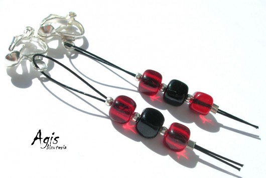 CUBE - Red & black agis