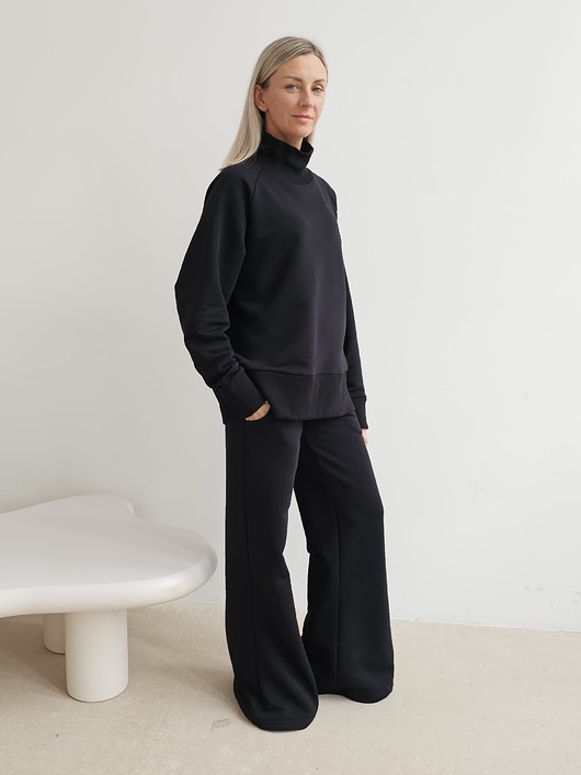 komplety damskie Kanani komplet spodnie dzwony i bluza z golfem czarny