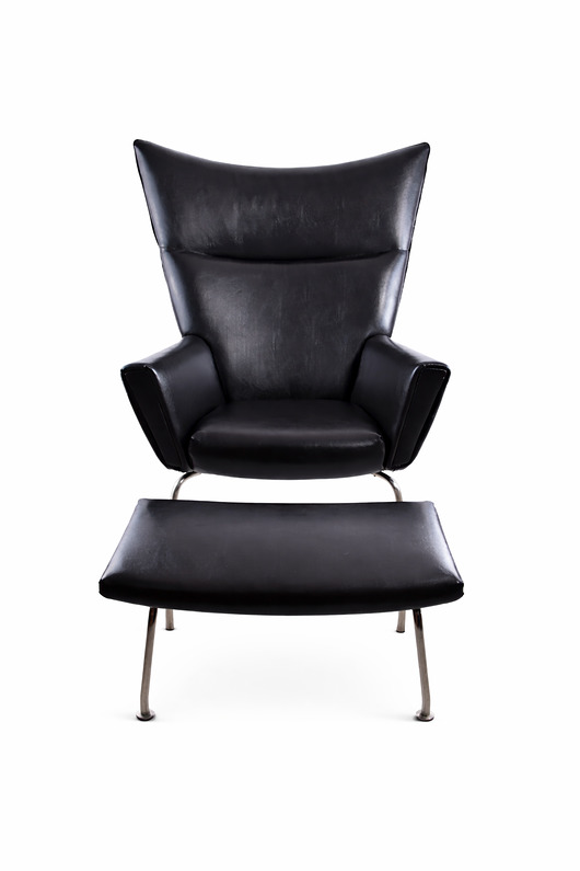 fotele Fotel CH445 Wing Chair z podnóżkiem