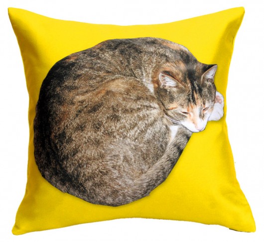 Wyprzedaż z pierzem - kocia poducha 40cm AT design