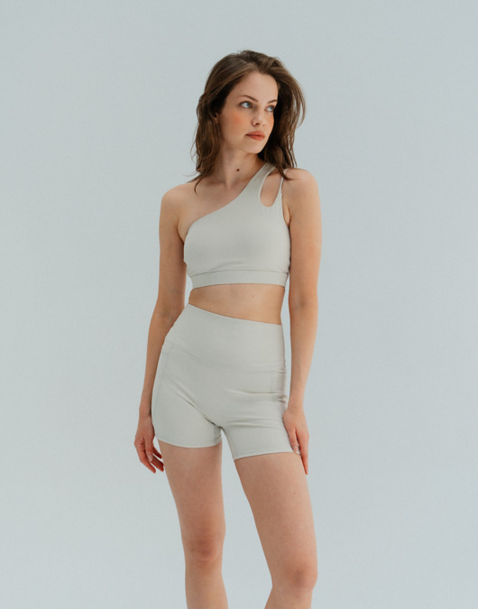 szorty damskie Szorty damskie do jogi i fitness z kieszeniami GLAM - creamy white