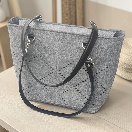 torby na ramię Torba filcowa na ramię - kieszonki z dziurkowaniem