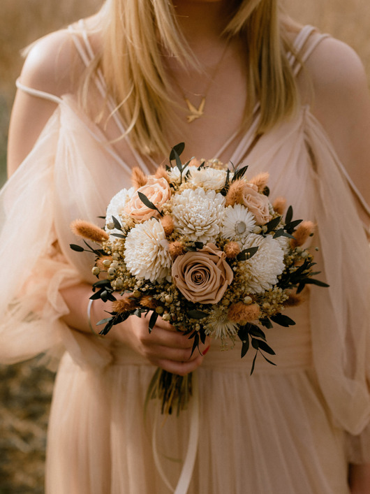 dodatki ślubne Bukiet Ślubny z suszonych kwiatów i wiecznymi różami