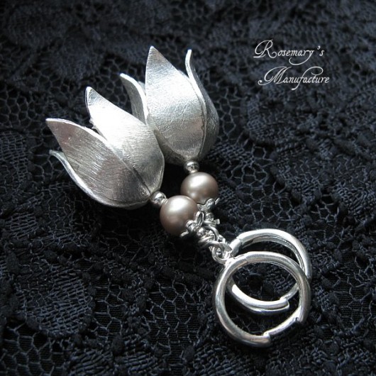 Almond Lily by Matusevic