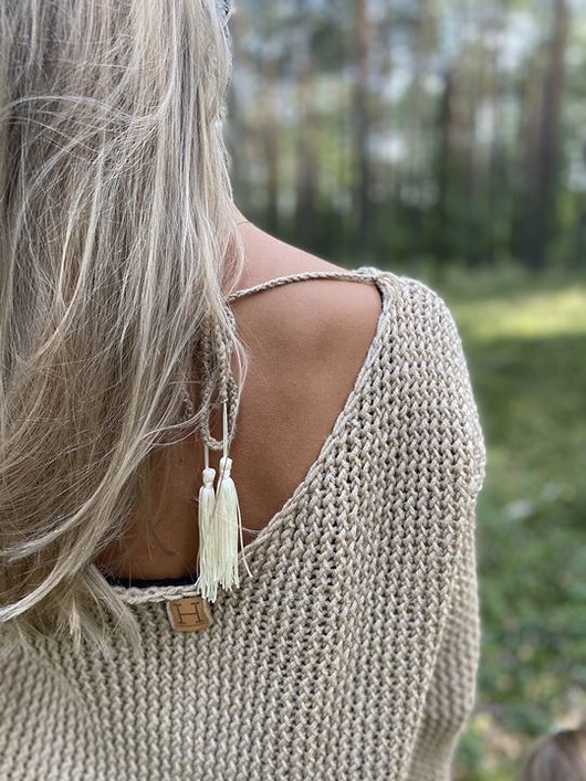 swetry damskie  Sweter handmade wełna merynosa dekolt plecy v