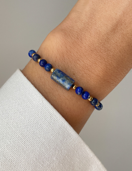 bransoletki z kamieni naturalnych Bransoletka na nici z lapis lazuli - mądrość, komunikacja