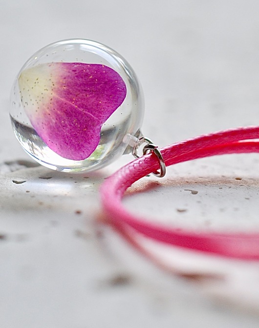 Bransoletka sznurkowa z płatkiem róży Grol Jewellery