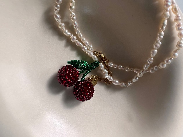 chokery Naszyjnik drobne naturalne perły i plecione wisienki