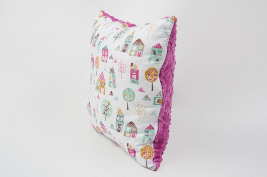 Poduszka /poszewka minky - domki - 40x40 cm Minky and Cotton