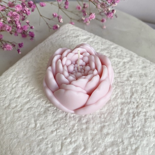 świeczniki i świece Świeca sojowa dekoracyjna "Flower" 57x35mm różowa