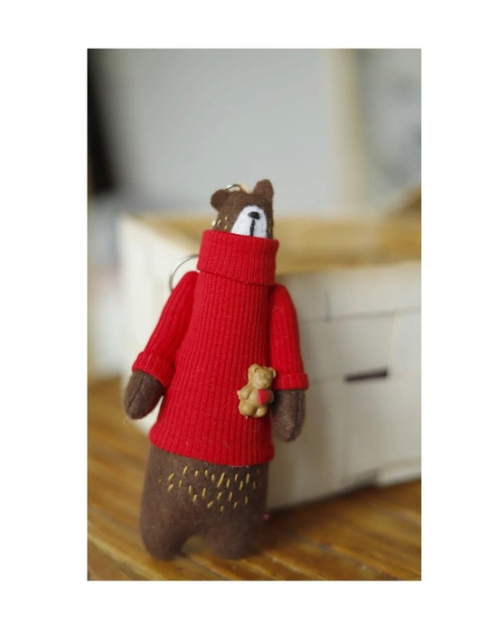 breloki Brelok miś w golfie