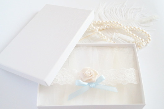 Podwiązka ślubna   w stylu Vintage Bridesline