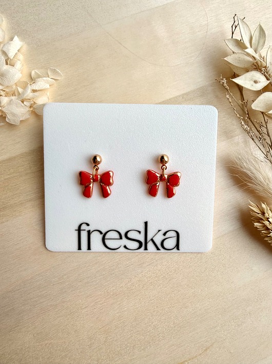 kolczyki z masy plastycznej Kolczyki Kokardki wiszące - czerwone ze złotem
