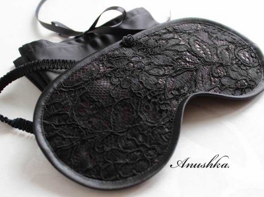 Black Mysterious.. ANUSHKA