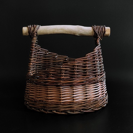 kosze do przechowywania Wiklinowy koszyk z drewnianym uchwytem