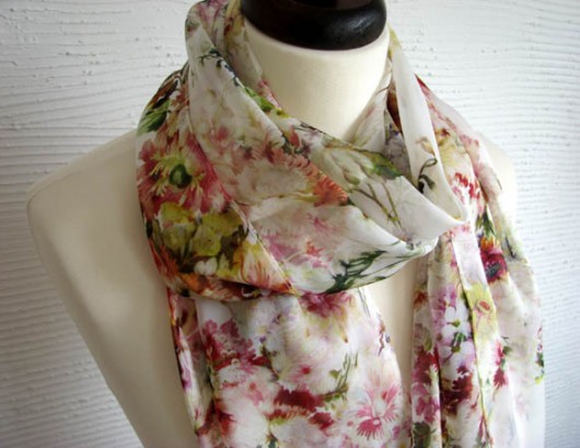 jedwabna chusta felt label