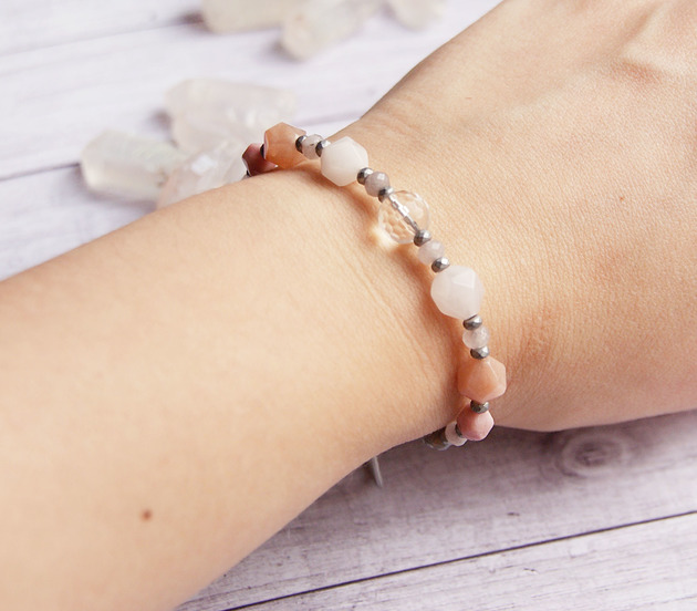 bransoletki z kamieni naturalnych Amulet - KOBIECOŚĆ - k.górski, k.słoneczny