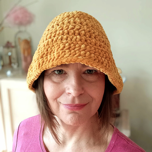 kapelusze damskie Misiowy BUCKET HAT/Fluffy bucket hat