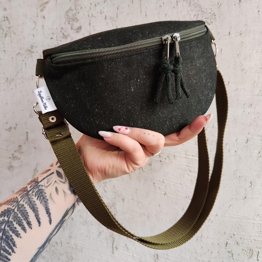 saszetka nerka Nerka półksiężyc jesienny mech w cieniu