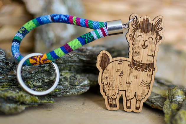 breloki Brelok  do kluczy BOHO LAMA FUNNY Z DREWNA AZTEQ