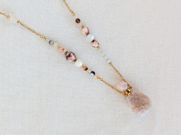 wisiory Naszyjnik butelka buteleczka perfumetka flakon Agat sakura