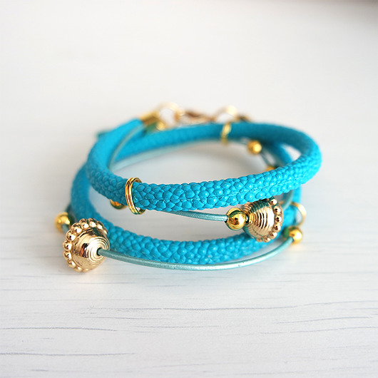 bransoletki skórzane Bransoletka - Turkusowa, owijana - złota