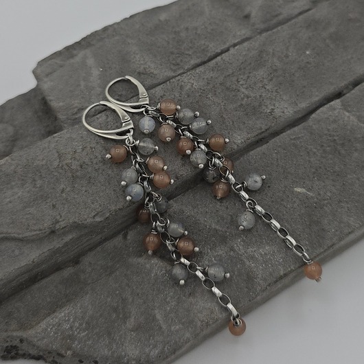 kolczyki z kamieniami Kolczyki długie gronka labradoryt i kamień słoneczny