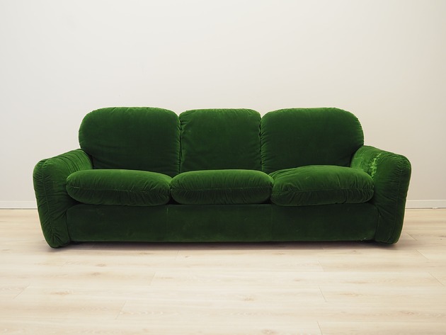 sofy i szezlongi Sofa welurowa zielona, włoski design, lata 70,  Busnelli,  Arrigo Arrigoni