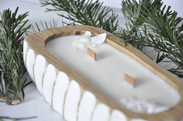 świeczniki i świece Świeca sojowa zapachowa - w drewnie dębu /matcha&bergamotka/ - rzeźbiona