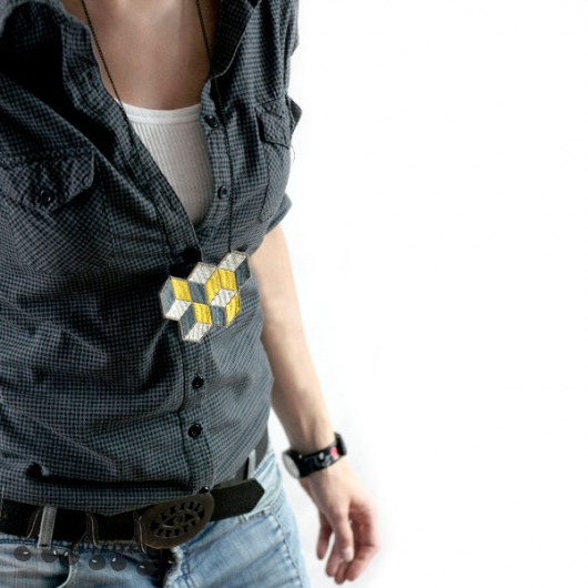 ::: DIAMOND GORGET #3 ::: uniqo
