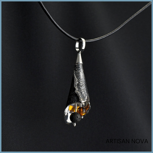 kolie Volcanic amber