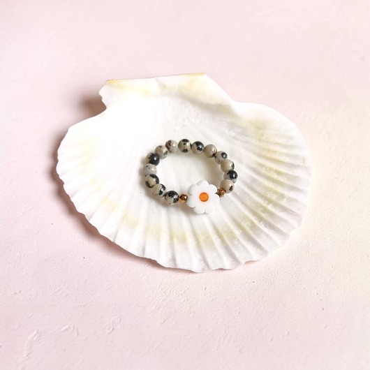 pierścionki elastyczne Pierścionek : stokrotka : jaspis dalmatyński : gold