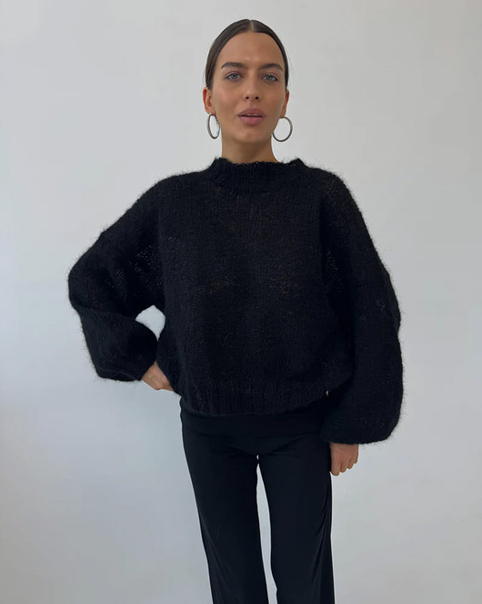 swetry damskie  Jedwabny sweter Crafted black