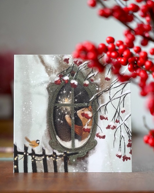 kartki świąteczne Miś w oknie świątecznym - kartka na Boże Narodzenie  Hi Little