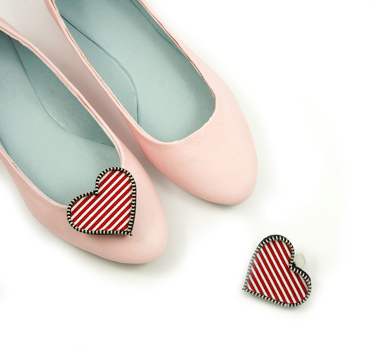 Walentynka Red Stripes- klipsy do butów Coquet