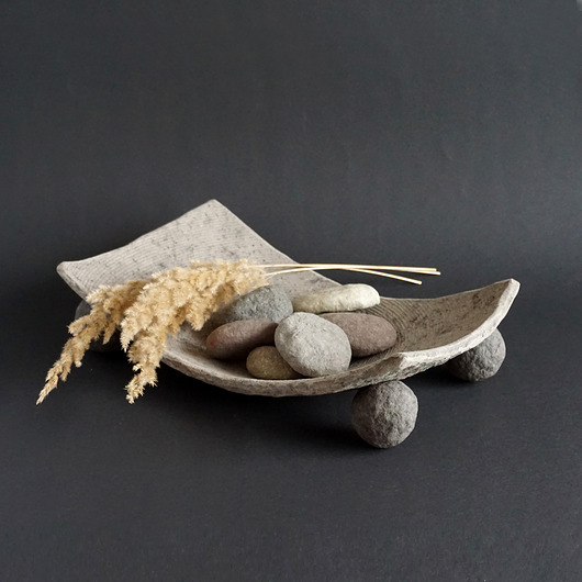 patery i talerze Industrialna patera na czterech nóżkach