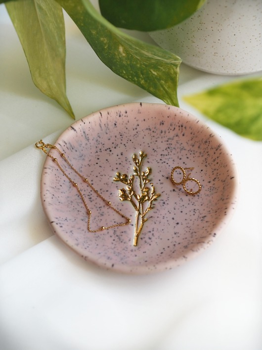 pojemniki na biżuterię Spodek na biżuterię lub palo santo