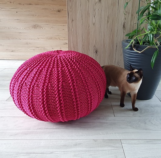 pufy do siedzenia Dziergany puf, puf, pufa, pufa na drutach