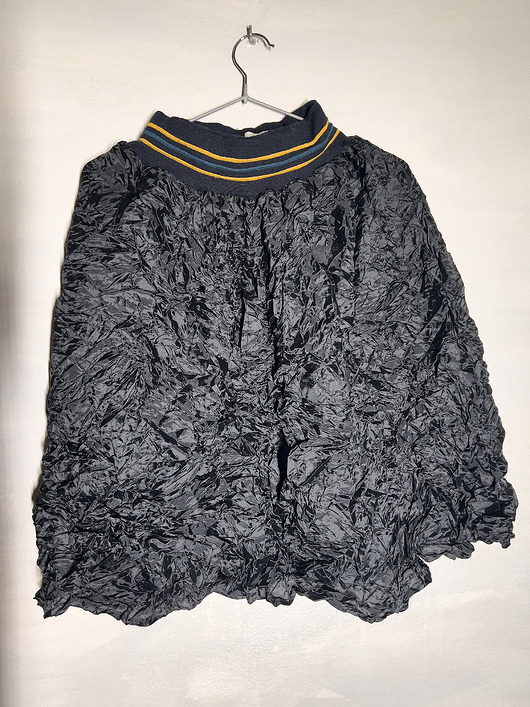 spódnice mini Czarna krótka spódnica  gnieciona - plisowana