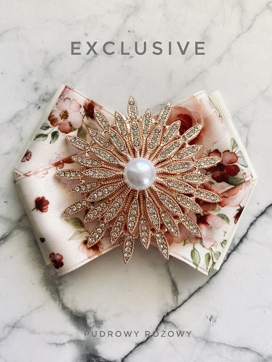 broszki Kolekcja  Exclusive  Brosza z cudownym kwiatem z perłą     NEW
