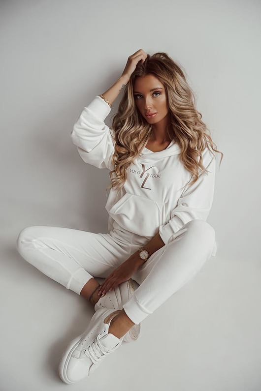 komplety damskie Miękki dres welurowy - śmietankowy