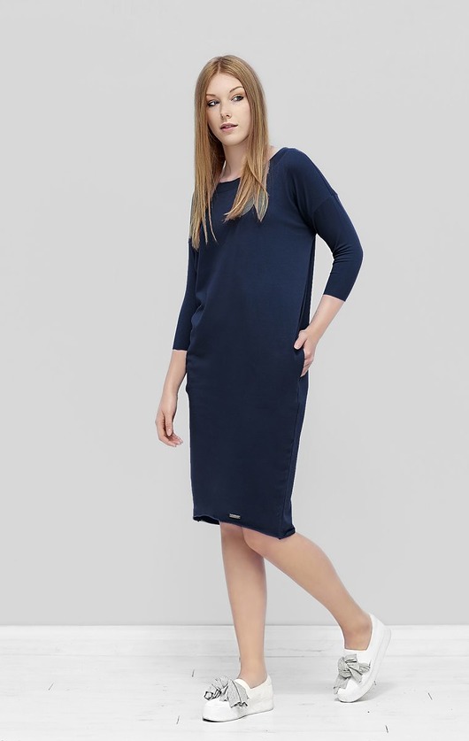 Sukienka oversize Ida w granatowym kolorze Freeshion