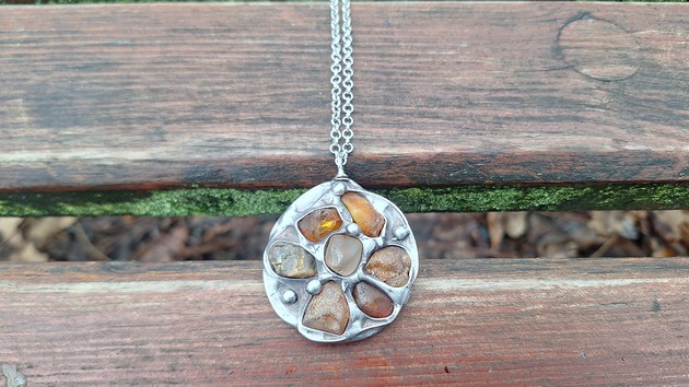 wisiory Surowy kwiat - wisiorek