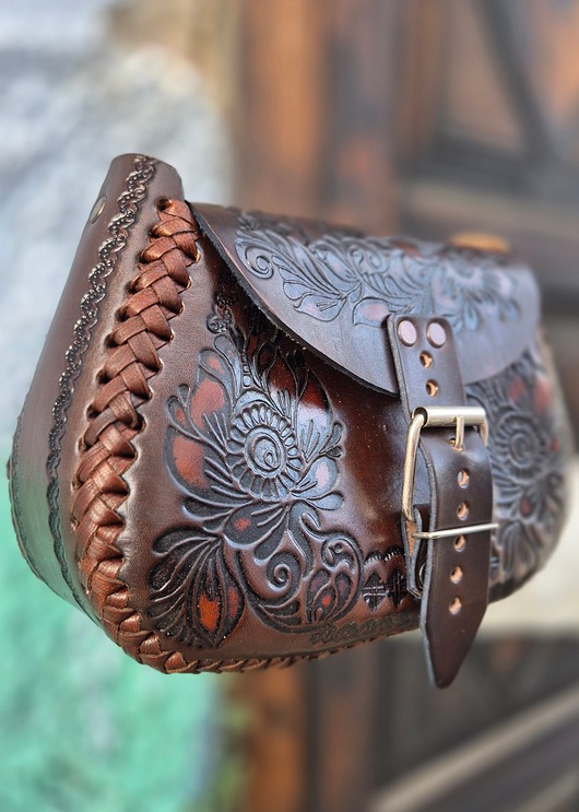 torby na ramię Torebka skórzana Folklora ciemnobrązowa kwiaty ręcznie robiona