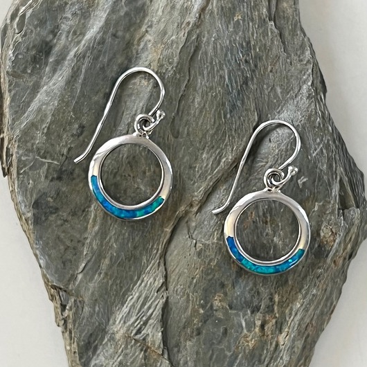 kolczyki srebrne Koła, kółka kolczyki z opalem rekonstruowanym srebro pr. 925.