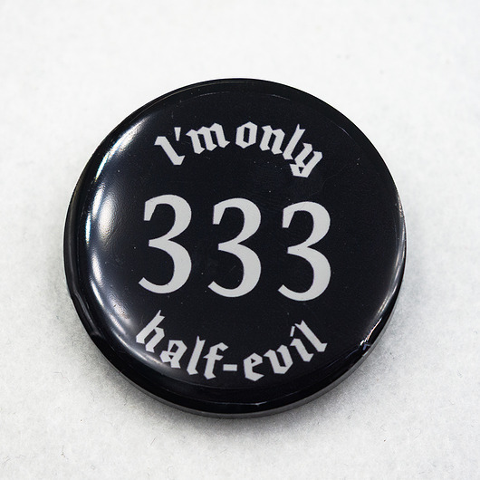 akcesoria różne Przypinka gotycka z żywicy 333 pin_print Goth 005