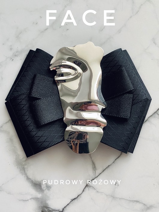 broszki Brosza z Kolekcji FACE ze stylową metalową twarzą New