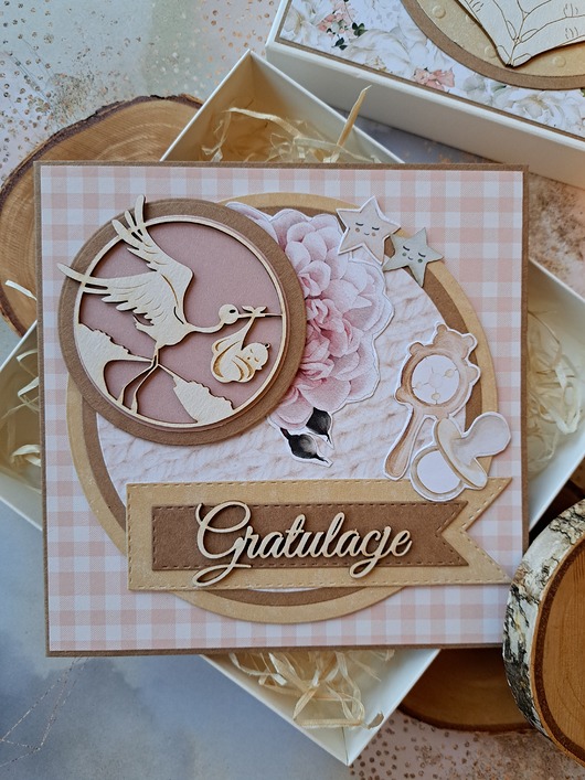 kartki scrapbooking Kartka z okazji narodzin córeczki (w pudełku)