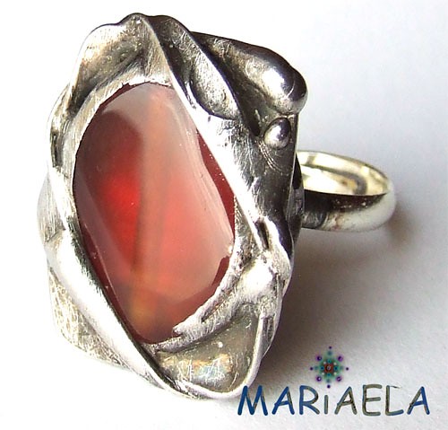 AGAT CZERWONY MARIAELA